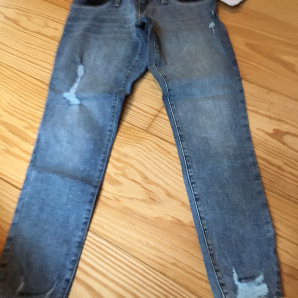 NWT maternity size 00 ankle jeans
